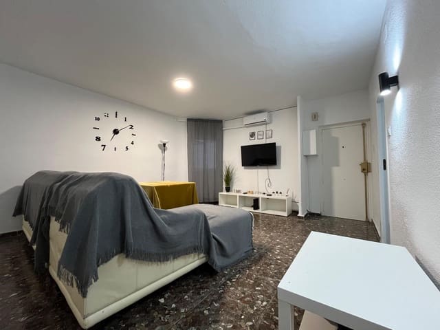 3 quarto Apartamento para venda em Ciudad Jardín, Córdova cidade - 143 000 € (Ref: 9551643)