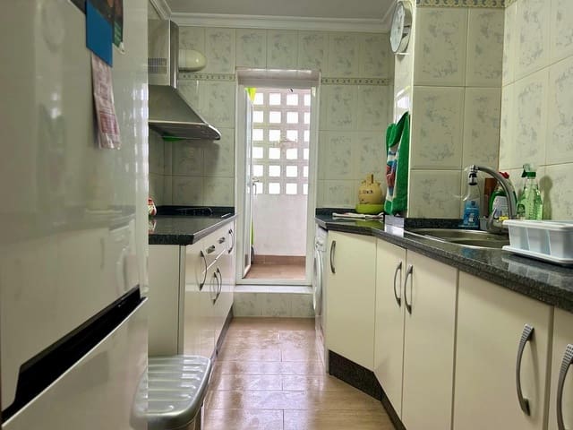 3 soveværelse Lejlighed til salg i Córdoba by - € 149.900 (Ref: 9555965)