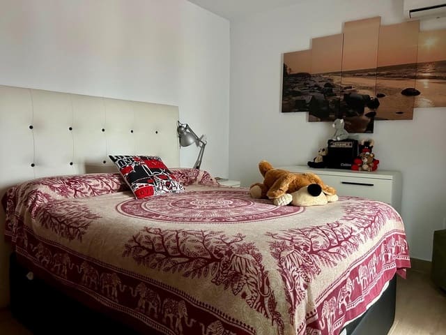 3 soveværelse Lejlighed til salg i Córdoba by - € 149.900 (Ref: 9555965)