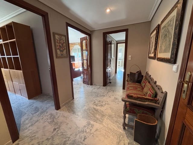 4 camera da letto Appartamento in vendita in Cordova città con piscina garage - 419.000 € (Rif: 9576714)