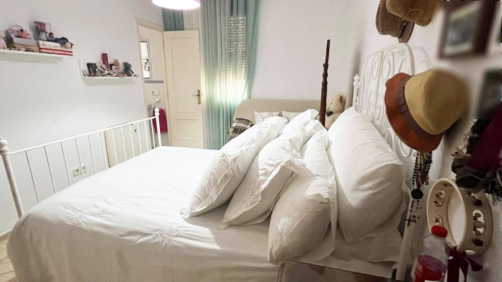 3 bedroom Flat for sale in Cordoba city - € 199,500 (Ref: 9578778)