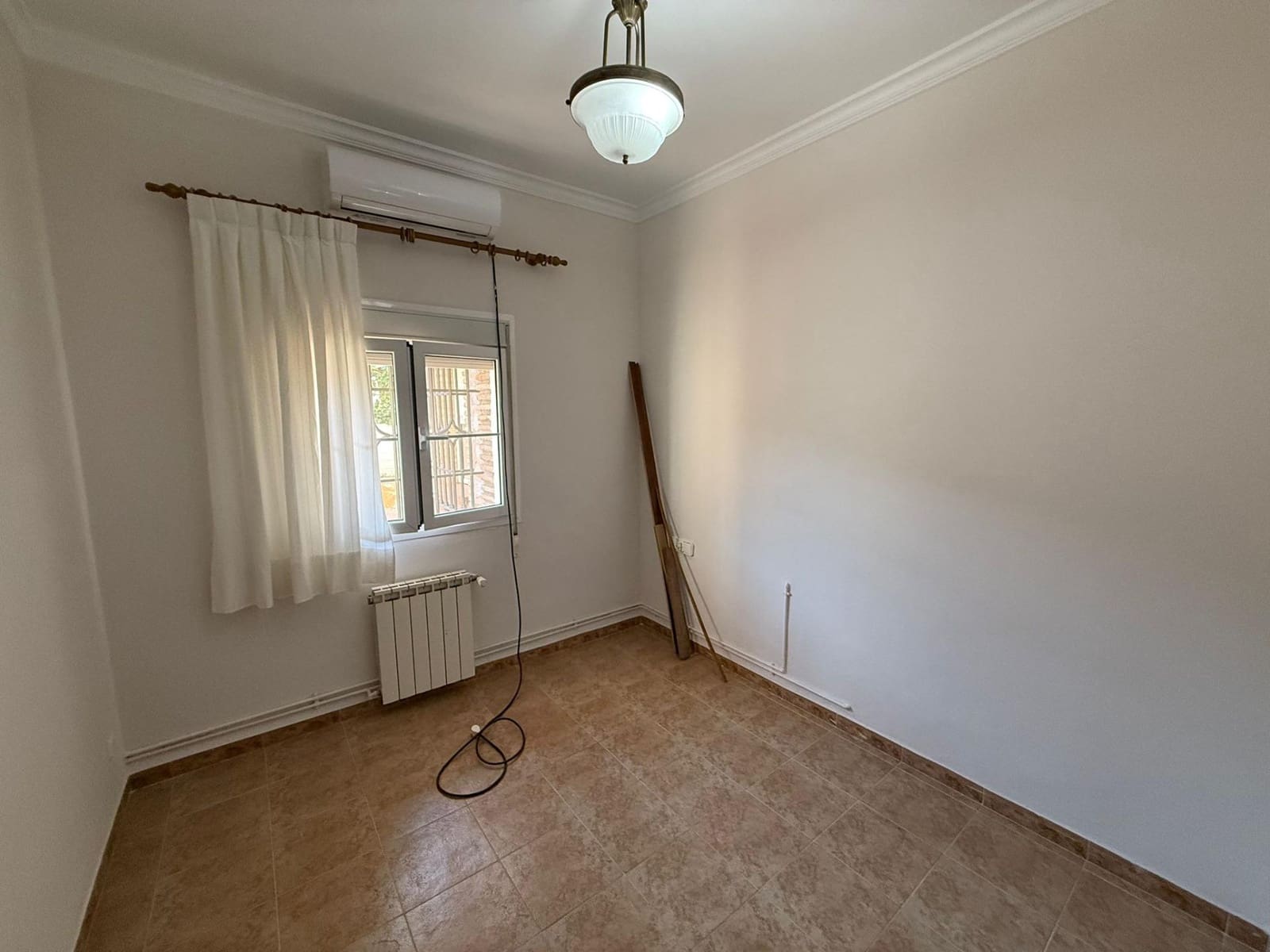 4 sypialnia Willa na sprzedaż w Ecija z basenem garażem - 255 000 € (Ref: 9596249)