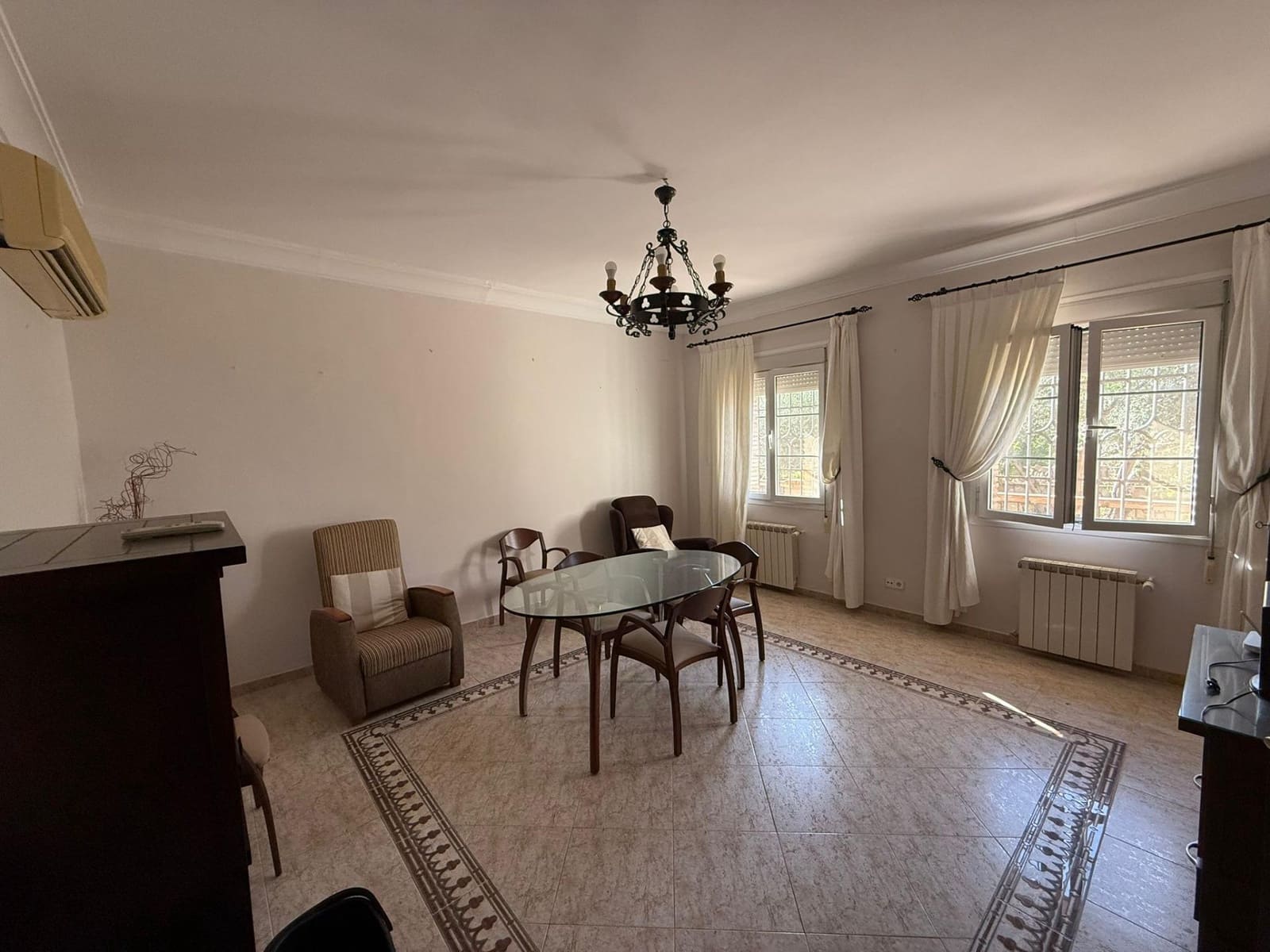 4 sypialnia Willa na sprzedaż w Ecija z basenem garażem - 255 000 € (Ref: 9596249)