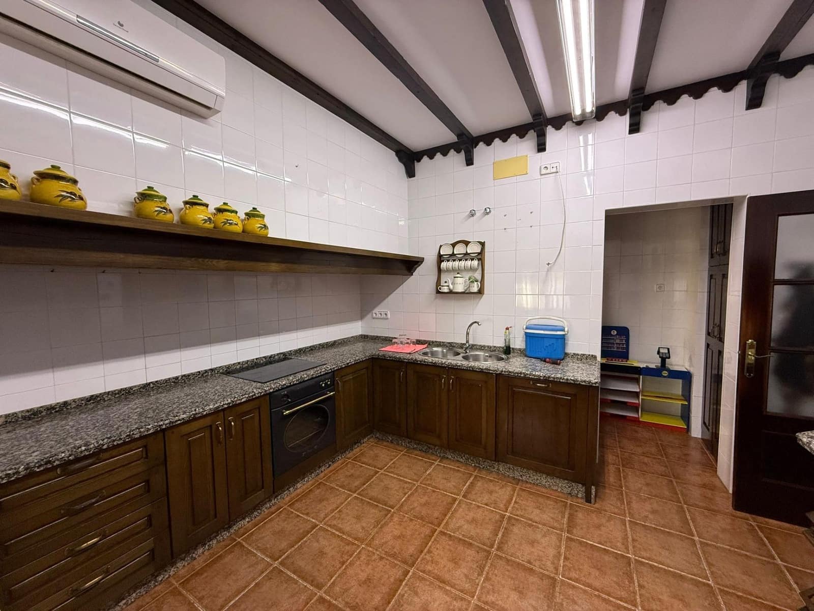 4 sypialnia Willa na sprzedaż w Ecija z basenem garażem - 255 000 € (Ref: 9596249)