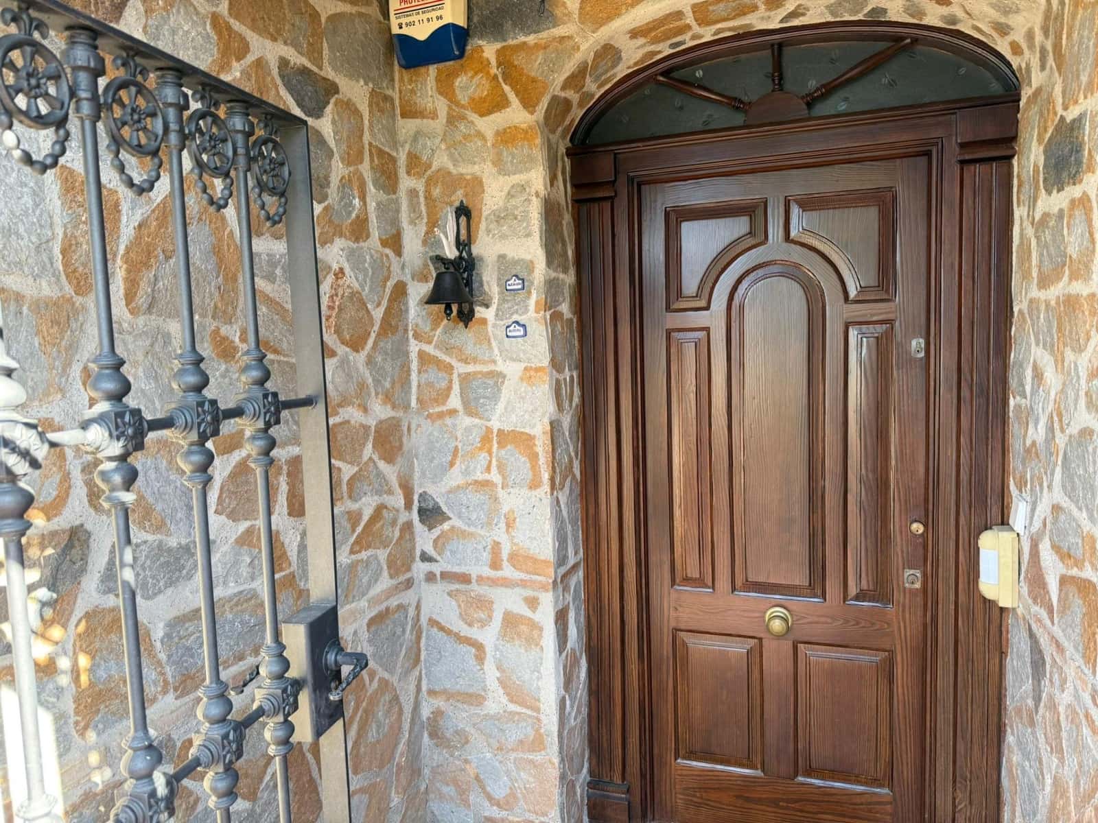 4 sypialnia Willa na sprzedaż w Ecija z basenem garażem - 255 000 € (Ref: 9596249)