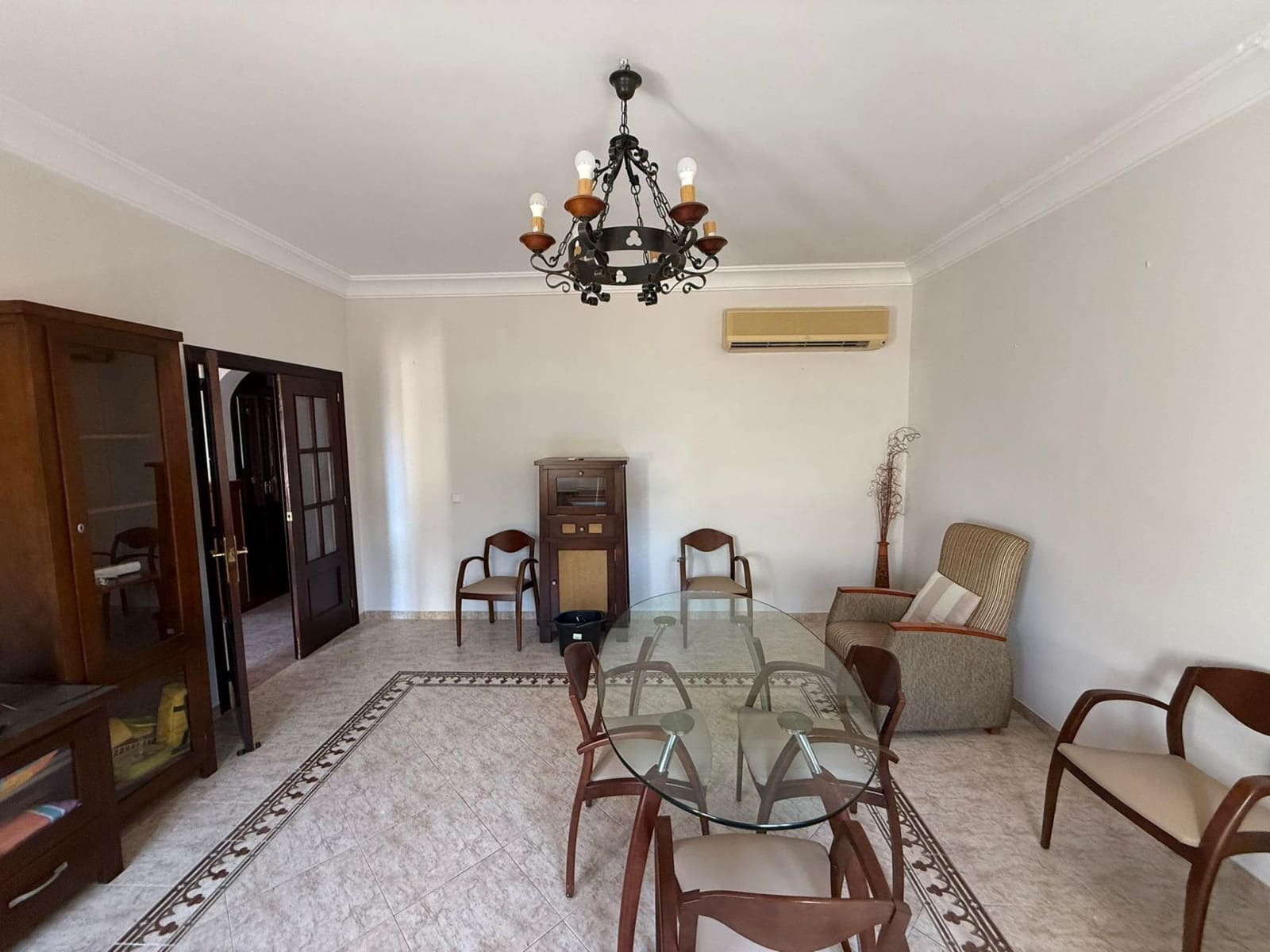 4 sypialnia Willa na sprzedaż w Ecija z basenem garażem - 255 000 € (Ref: 9596249)