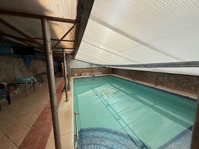 4 sypialnia Willa na sprzedaż w Ecija z basenem garażem - 255 000 € (Ref: 9596249)