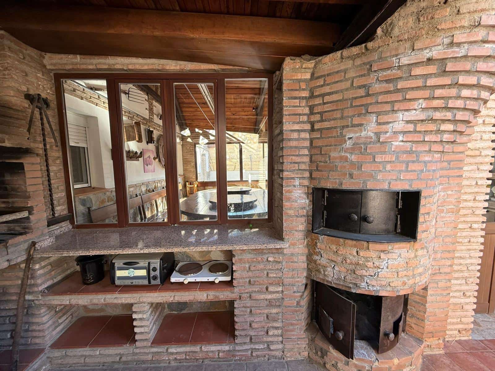 4 sypialnia Willa na sprzedaż w Ecija z basenem garażem - 255 000 € (Ref: 9596249)