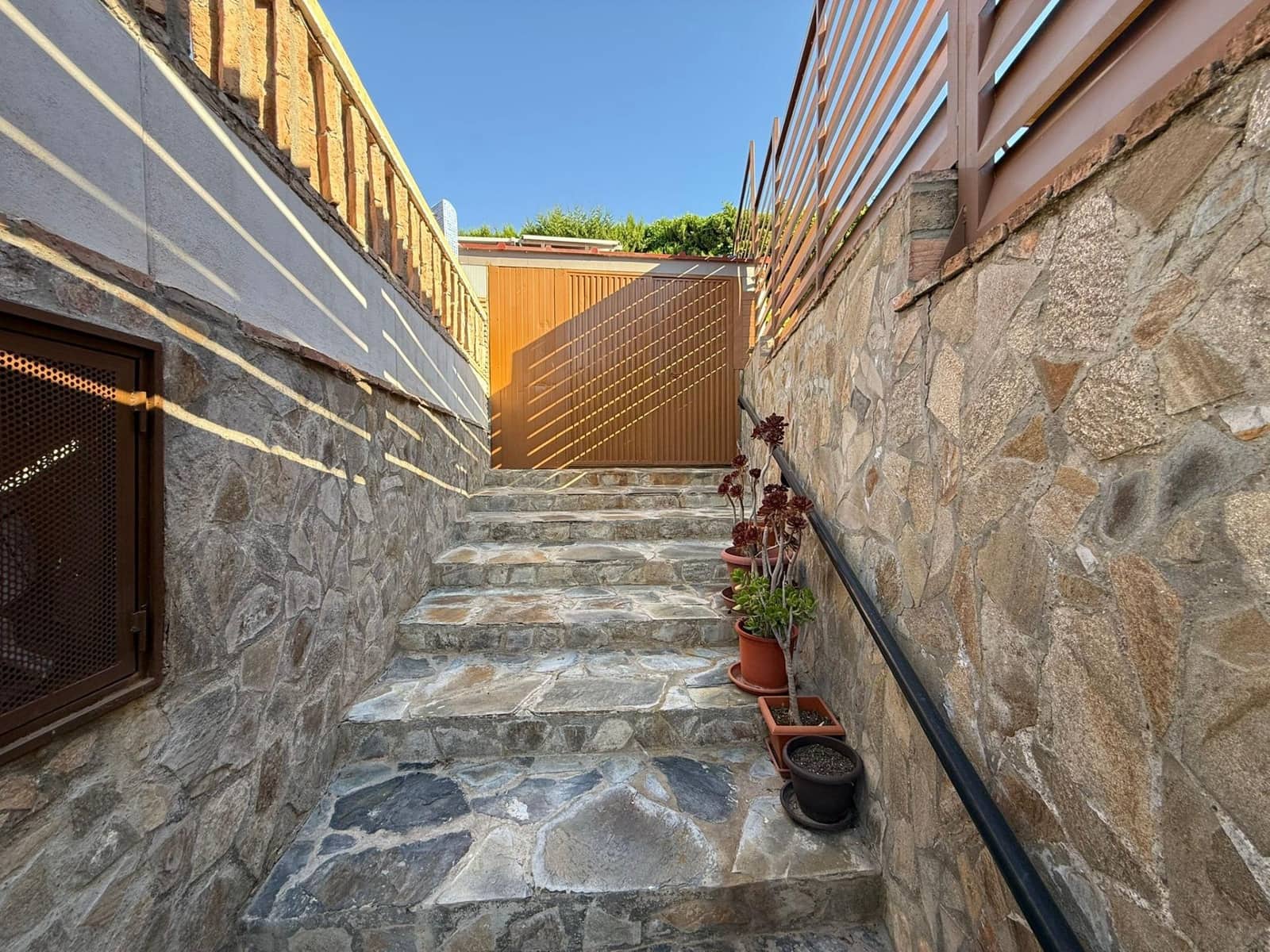 4 sypialnia Willa na sprzedaż w Ecija z basenem garażem - 255 000 € (Ref: 9596249)