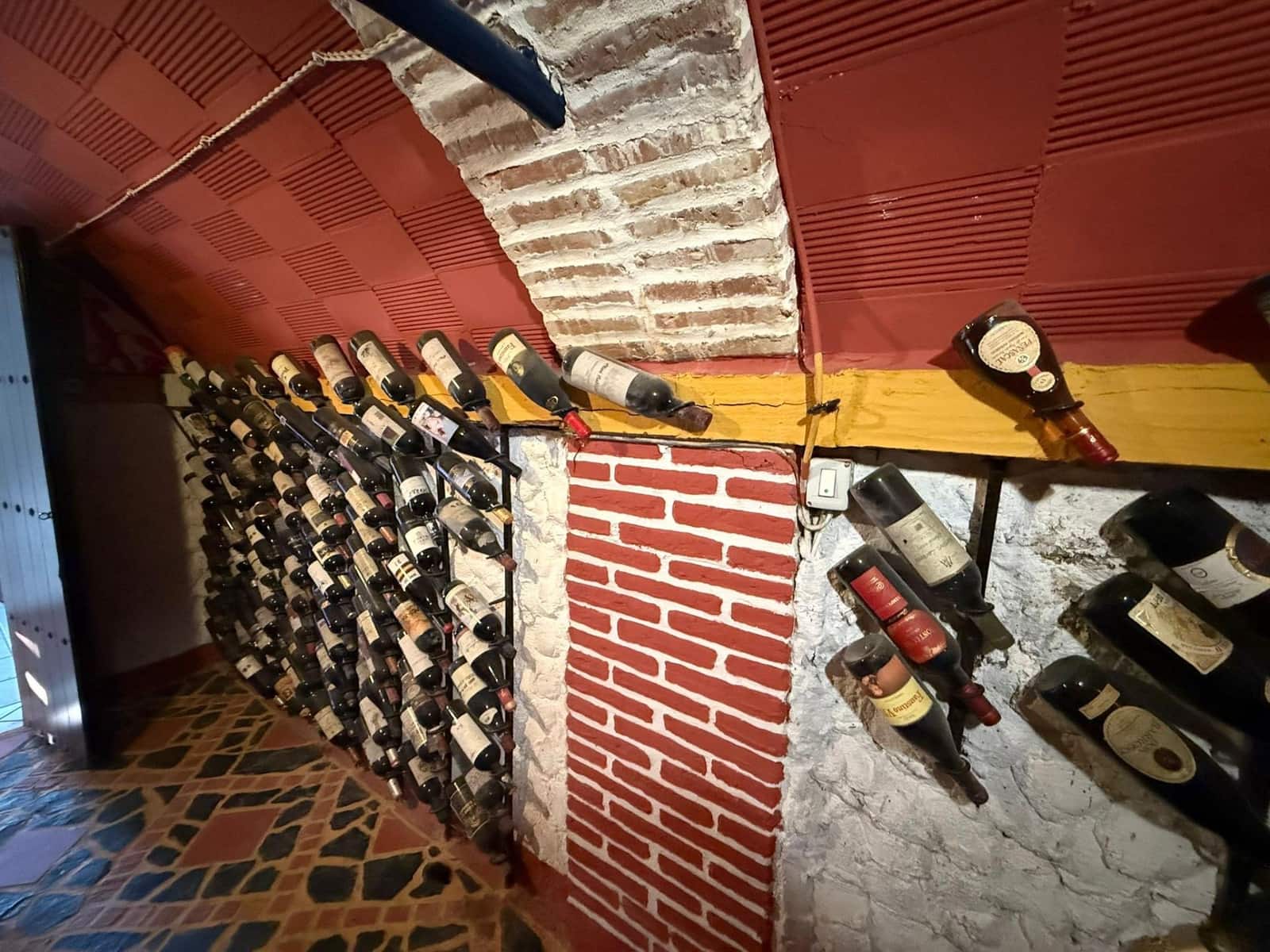 4 sypialnia Willa na sprzedaż w Ecija z basenem garażem - 255 000 € (Ref: 9596249)