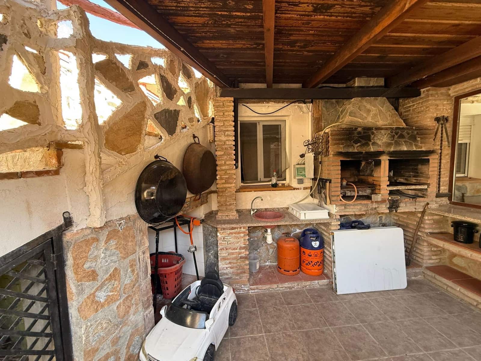 4 sypialnia Willa na sprzedaż w Ecija z basenem garażem - 255 000 € (Ref: 9596249)