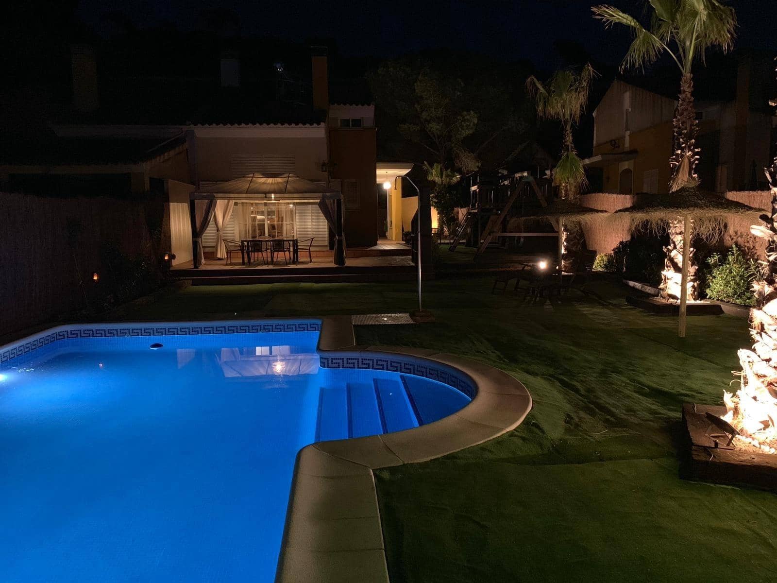 3 bedroom Villa for sale in Cordoba city with pool - € 239,000 (Ref: 9596250)