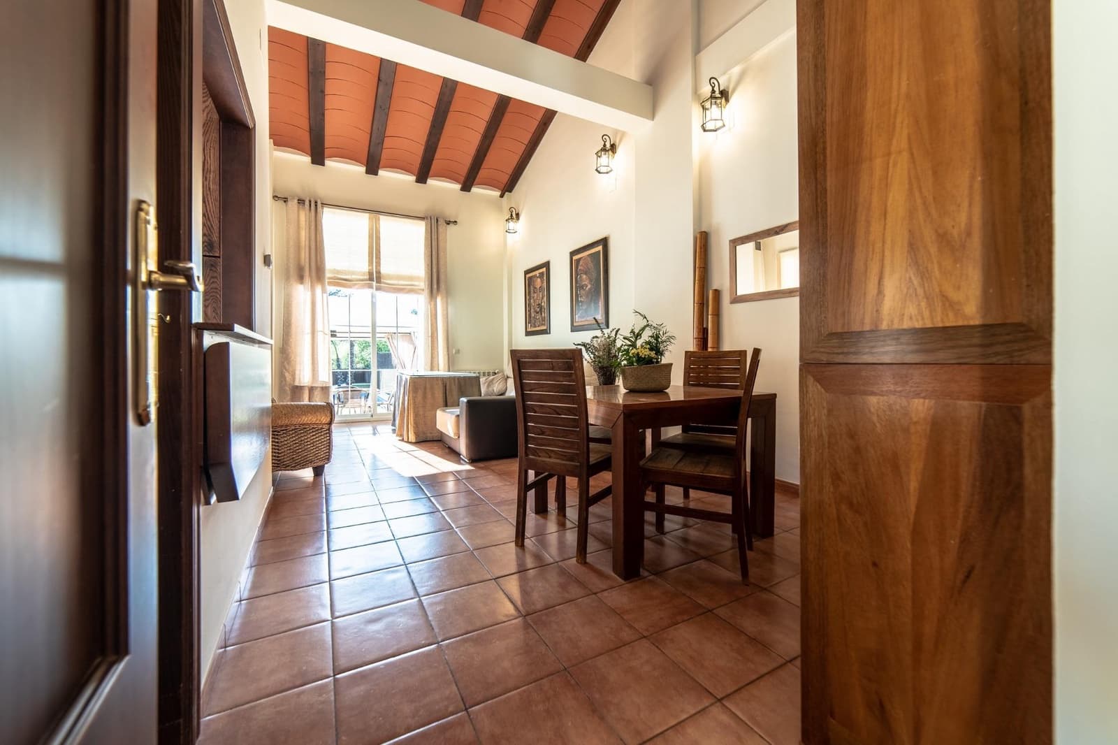 3 bedroom Villa for sale in Cordoba city with pool - € 239,000 (Ref: 9596250)