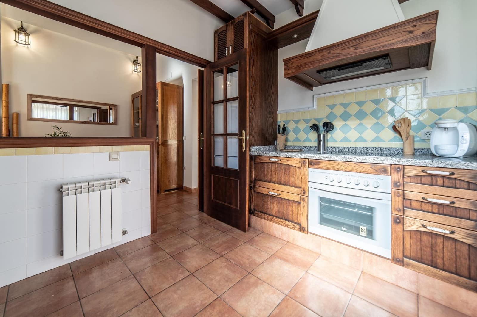 3 bedroom Villa for sale in Cordoba city with pool - € 239,000 (Ref: 9596250)