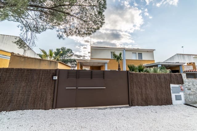 3 bedroom Villa for sale in Córdoba city with pool - € 239,000 (Ref: 9596250)