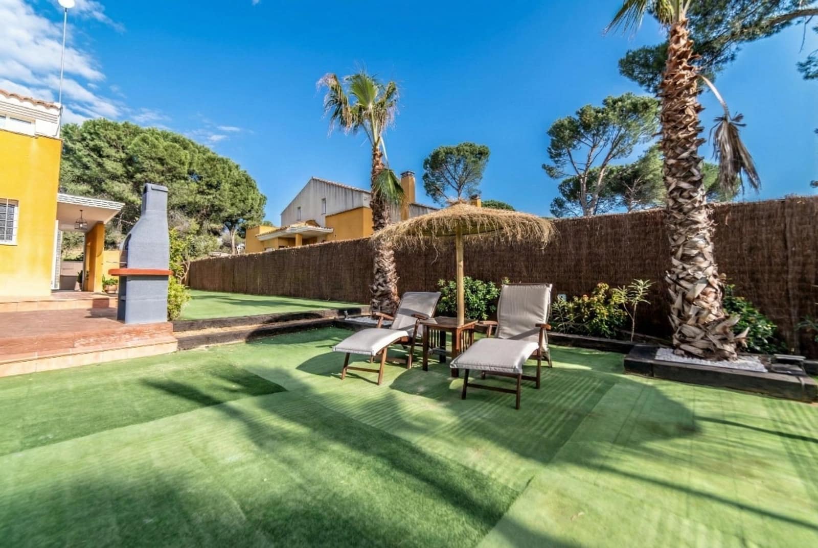 3 bedroom Villa for sale in Cordoba city with pool - € 239,000 (Ref: 9596250)