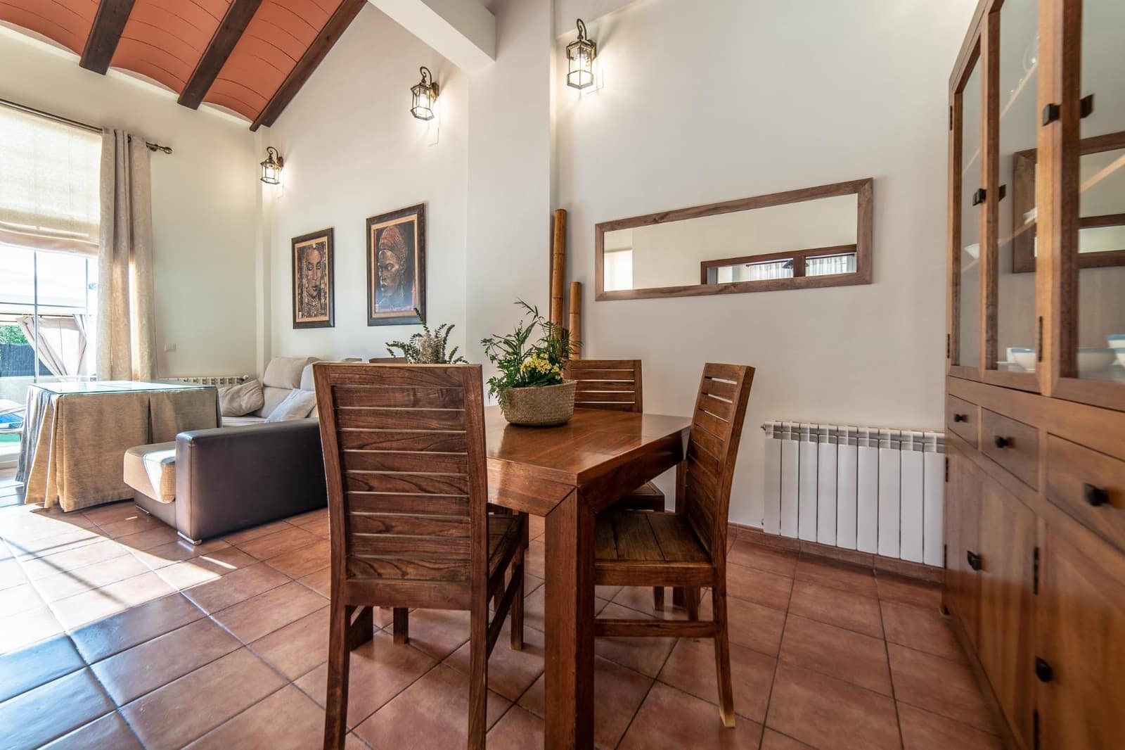 3 bedroom Villa for sale in Cordoba city with pool - € 239,000 (Ref: 9596250)