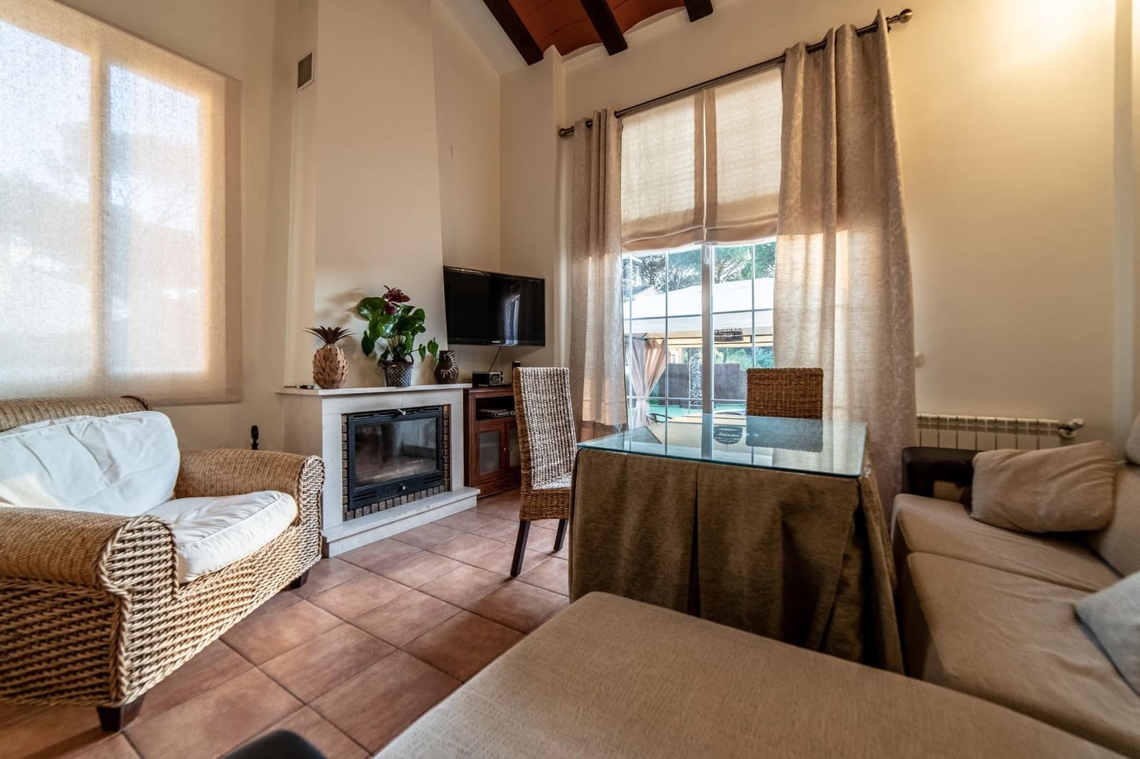 3 bedroom Villa for sale in Cordoba city with pool - € 239,000 (Ref: 9596250)