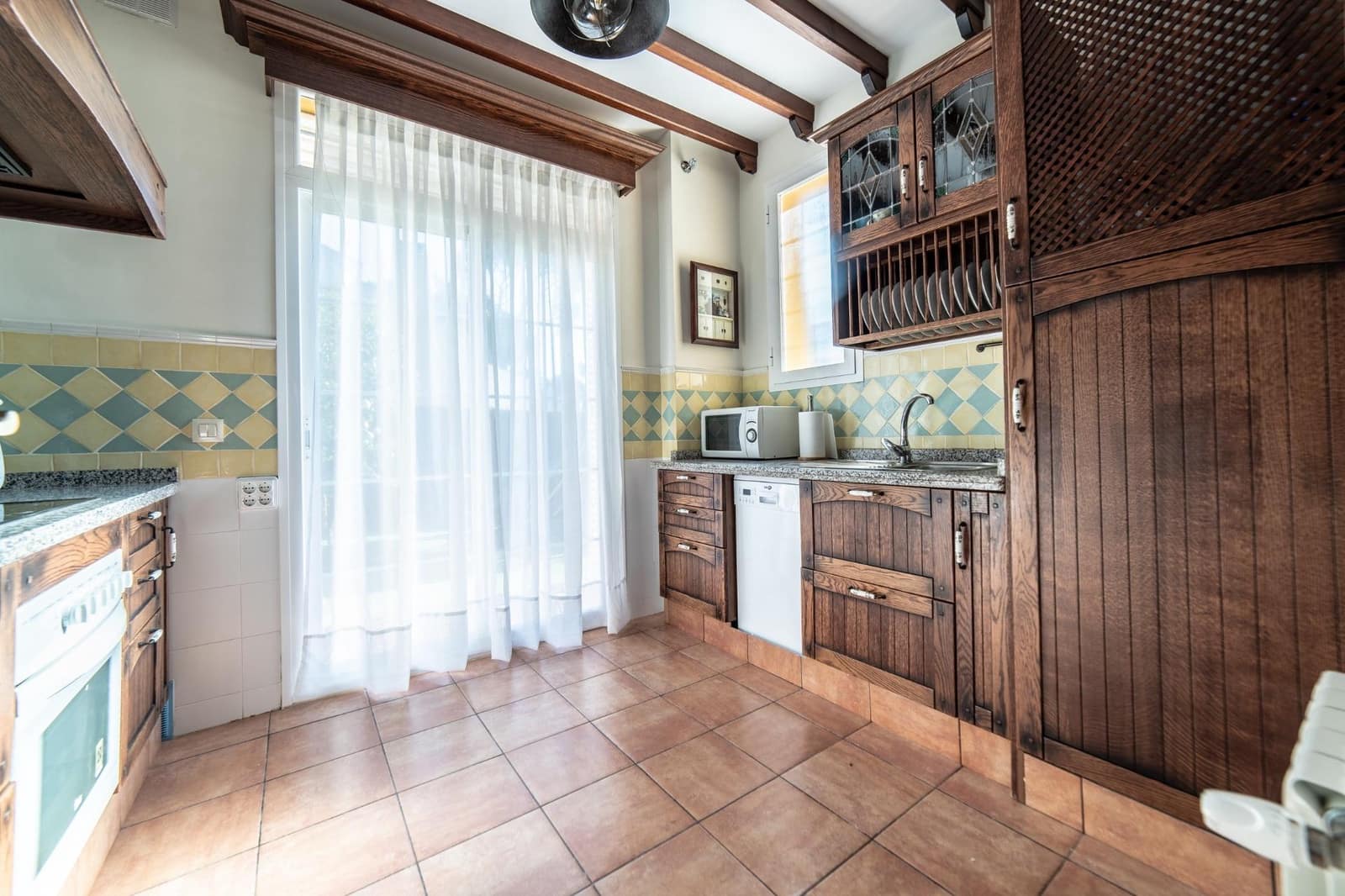 3 bedroom Villa for sale in Cordoba city with pool - € 239,000 (Ref: 9596250)