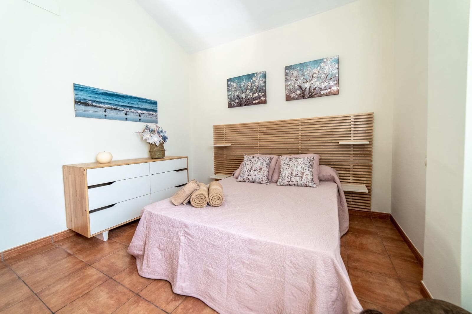 3 bedroom Villa for sale in Cordoba city with pool - € 239,000 (Ref: 9596250)