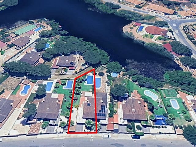 3 bedroom Villa for sale in Córdoba city with pool - € 239,000 (Ref: 9596250)