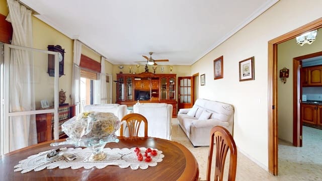 8 slaapkamer Rijtjeshuis te koop in Córdoba stad met garage - € 485.000 (Ref: 9599624)