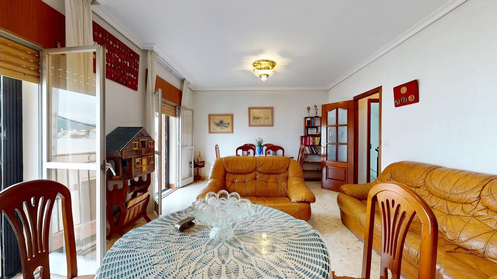 8 slaapkamer Rijtjeshuis te koop in Cordoba stad met garage - € 485.000 (Ref: 9599624)