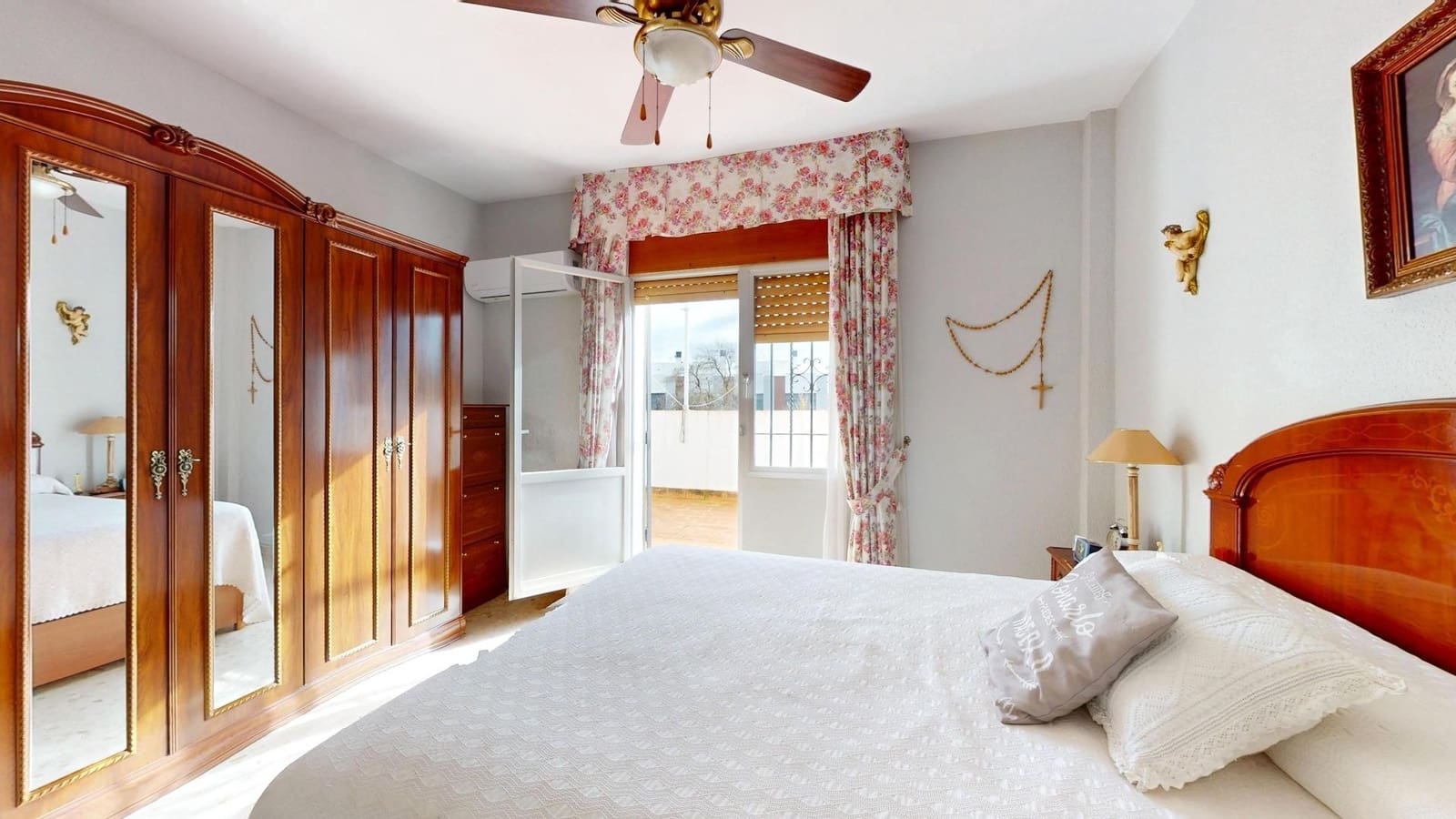 8 slaapkamer Rijtjeshuis te koop in Cordoba stad met garage - € 485.000 (Ref: 9599624)