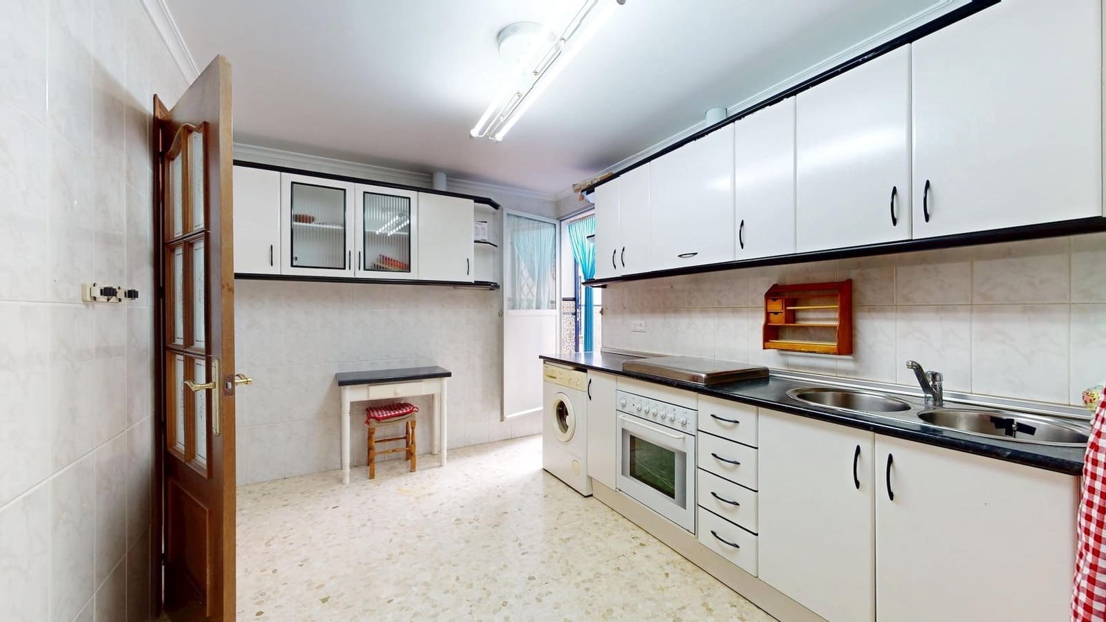 8 slaapkamer Rijtjeshuis te koop in Cordoba stad met garage - € 485.000 (Ref: 9599624)