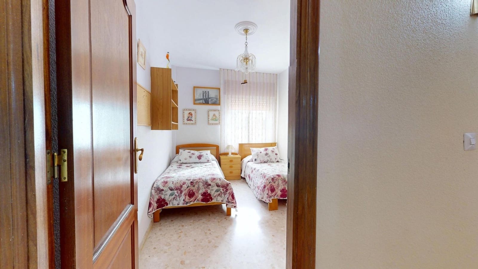 8 slaapkamer Rijtjeshuis te koop in Cordoba stad met garage - € 485.000 (Ref: 9599624)