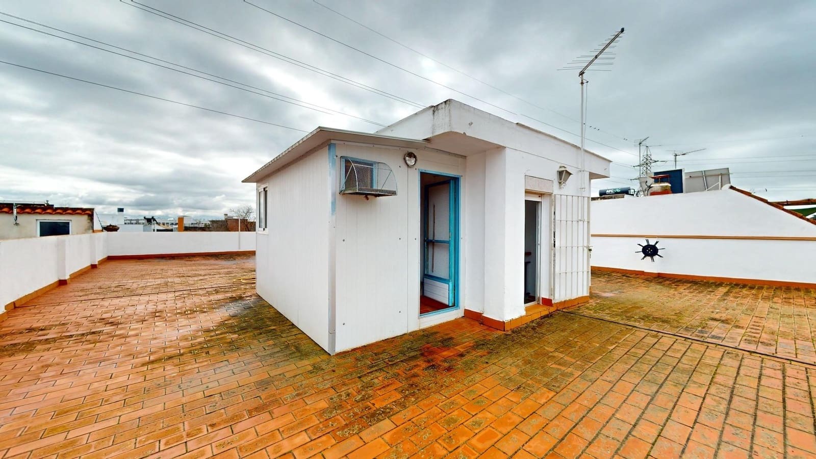 8 slaapkamer Rijtjeshuis te koop in Cordoba stad met garage - € 485.000 (Ref: 9599624)