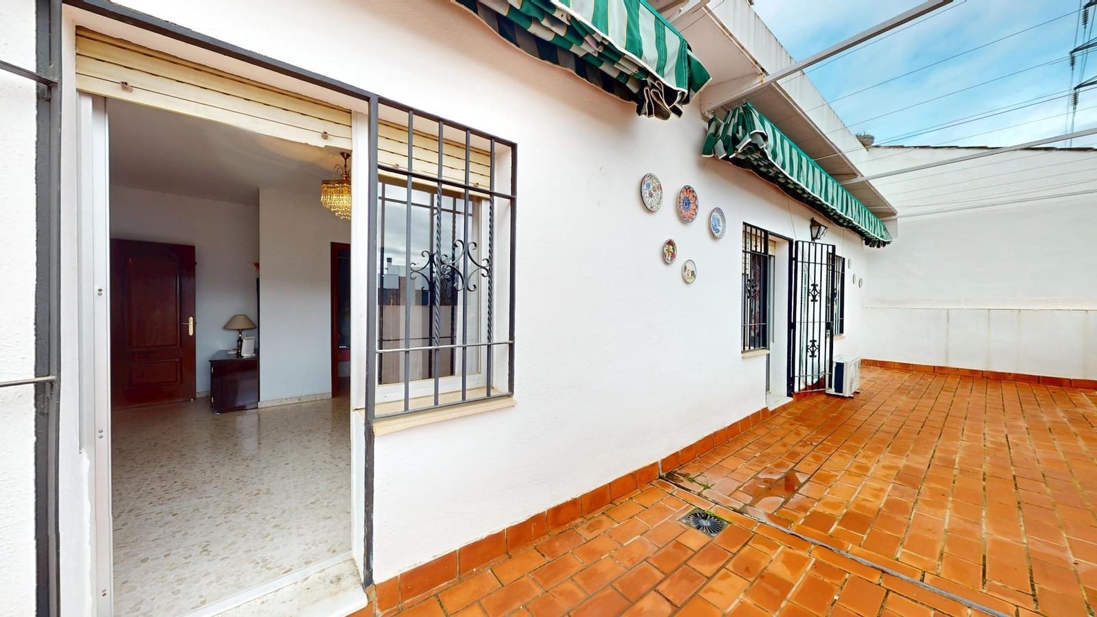 8 slaapkamer Rijtjeshuis te koop in Cordoba stad met garage - € 485.000 (Ref: 9599624)