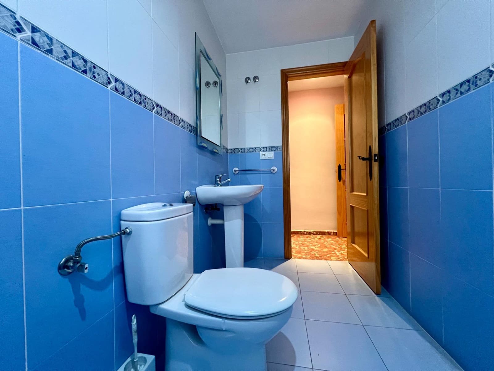 3 bedroom Apartment for sale in Villafranca de Cordoba with pool - € 140,000 (Ref: 9605066)