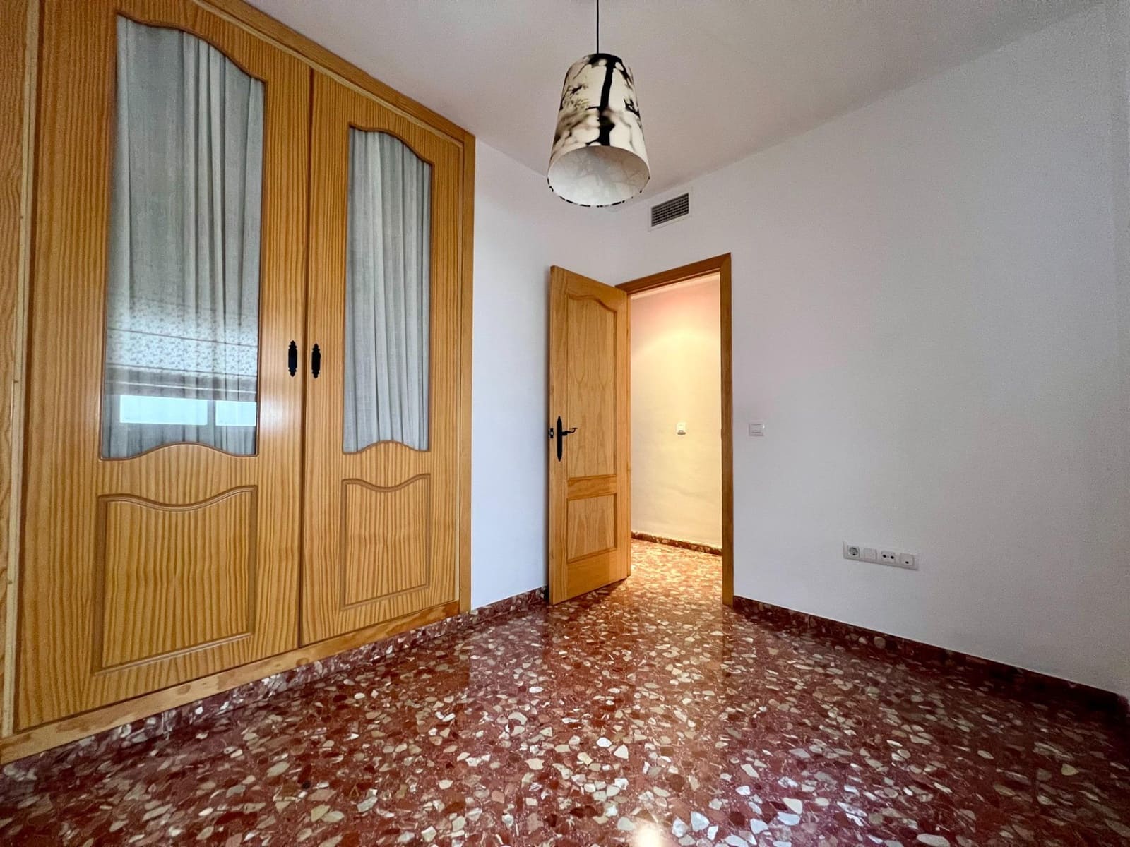 3 bedroom Apartment for sale in Villafranca de Cordoba with pool - € 140,000 (Ref: 9605066)
