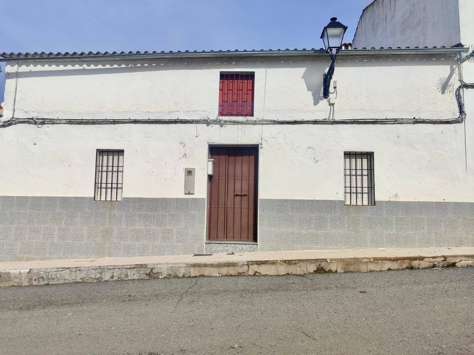 3 bedroom Townhouse for sale in Fuente Obejuna - € 50,000 (Ref: 9608153)