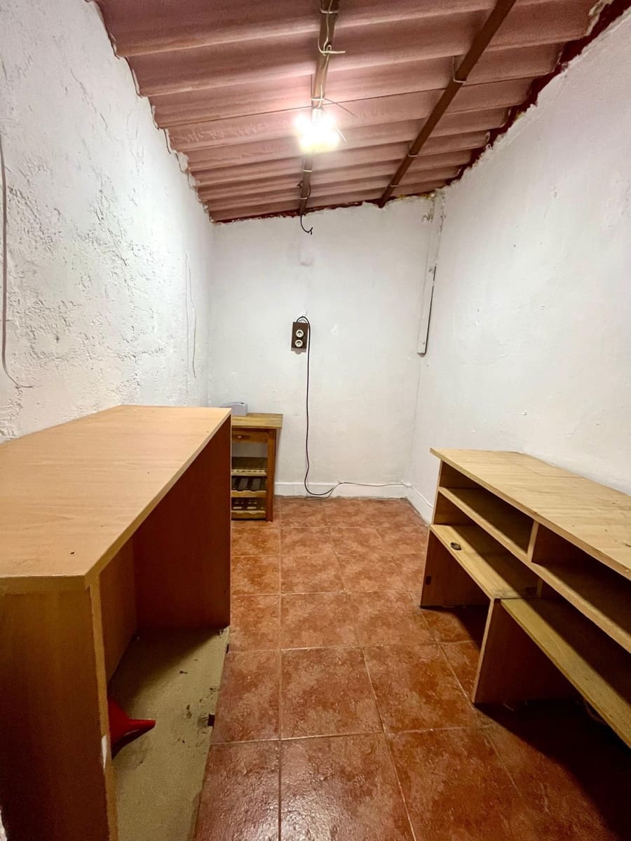 1 makuuhuone Asunto myytävänä paikassa Cordoba kaupunki mukana 
autotalli - 138 500 € (Ref: 9611621)