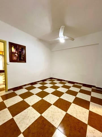 1 bedroom Flat for sale in Ciudad Jardín, Córdoba city with garage - € 138,500 (Ref: 9611621)