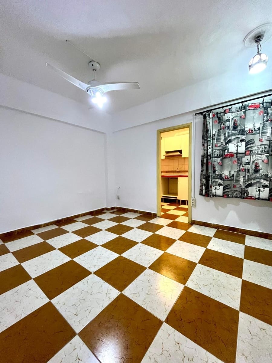 1 makuuhuone Asunto myytävänä paikassa Cordoba kaupunki mukana 
autotalli - 138 500 € (Ref: 9611621)