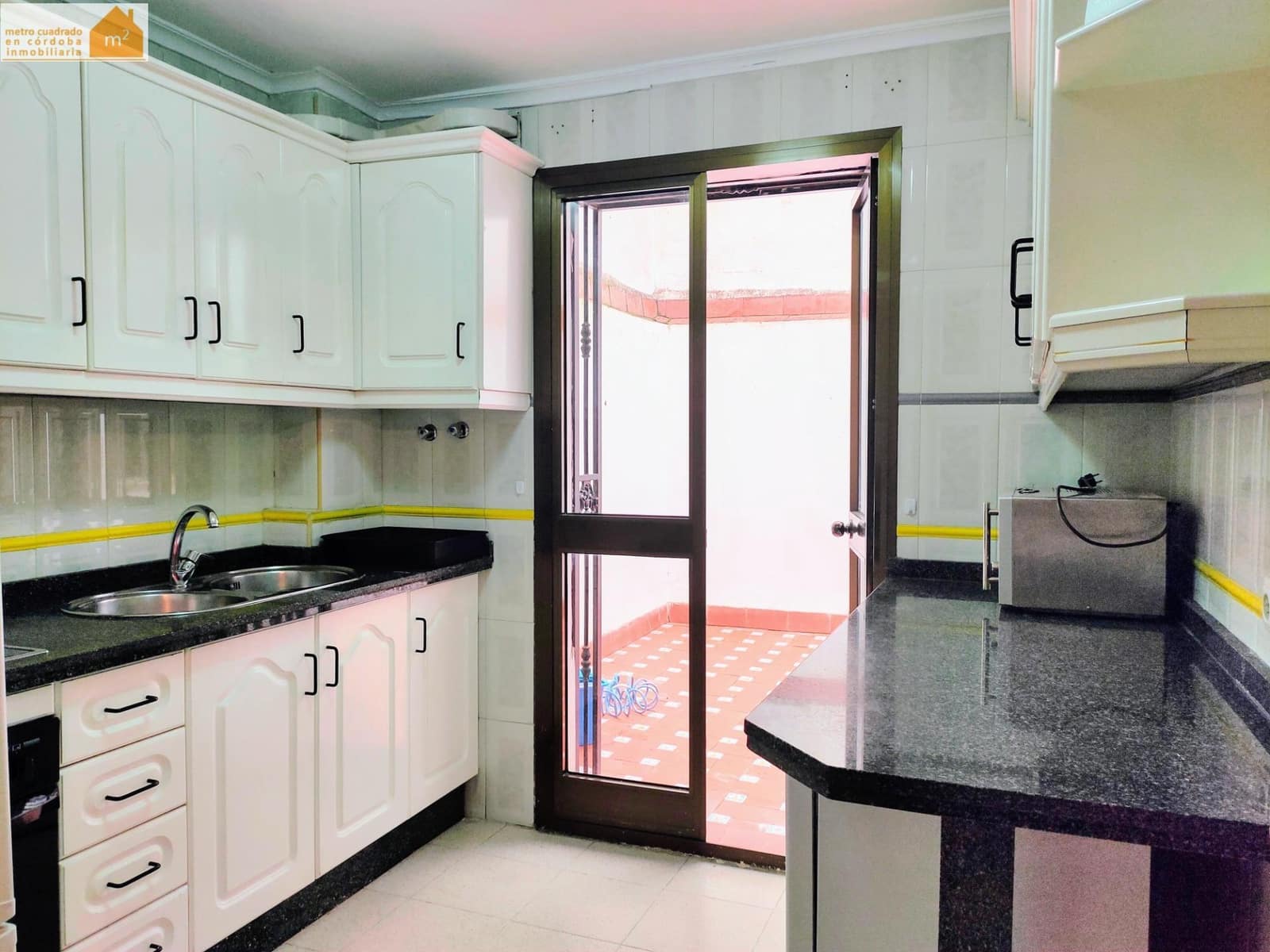 3 camera da letto Appartamento da affittare in Cordova citta con garage - 800 € (Rif: 9615575)