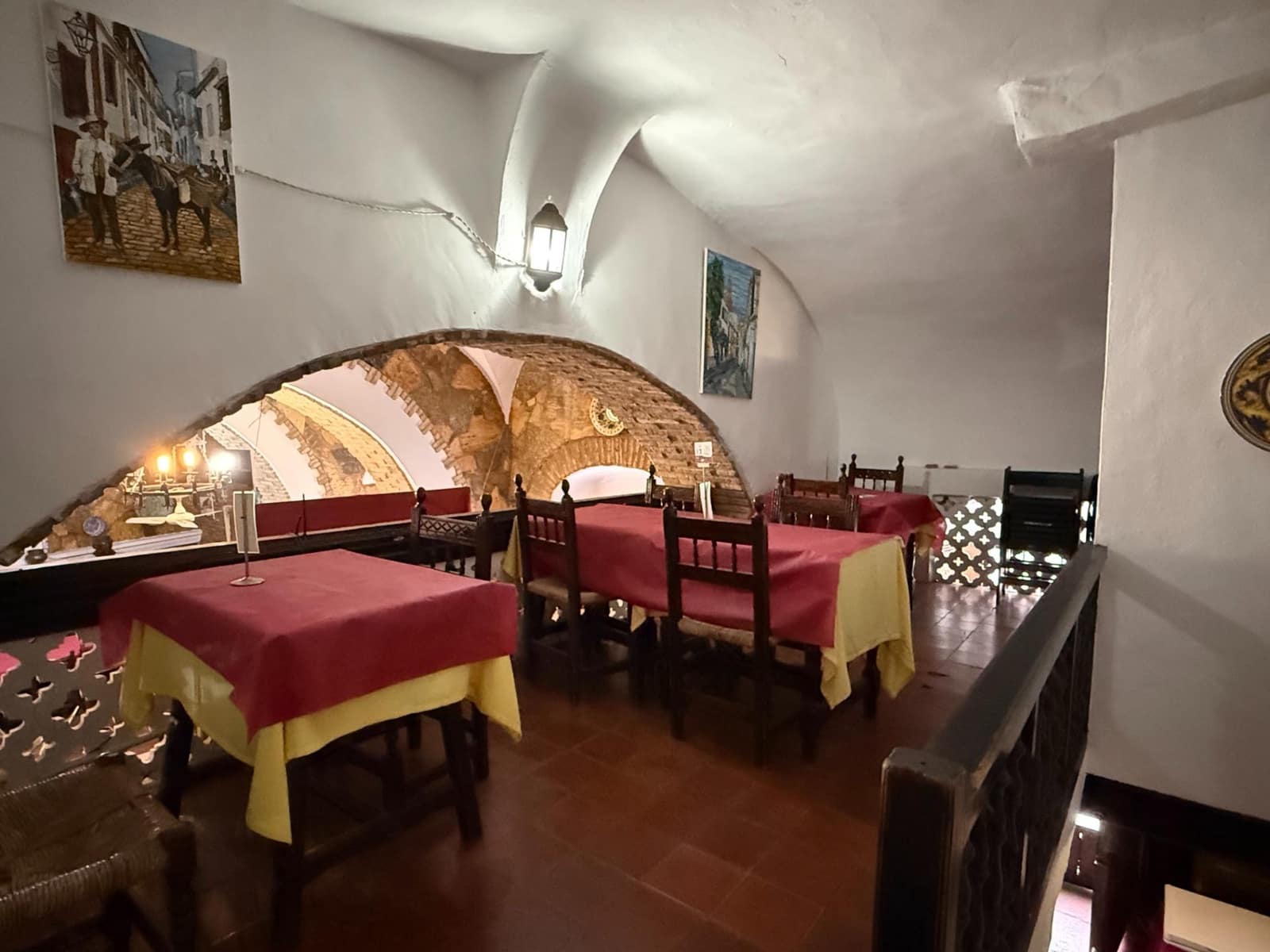 Restaurang/Bar till salu i Fernan Nunez med garage - 1 500 000 € (Ref: 9615616)