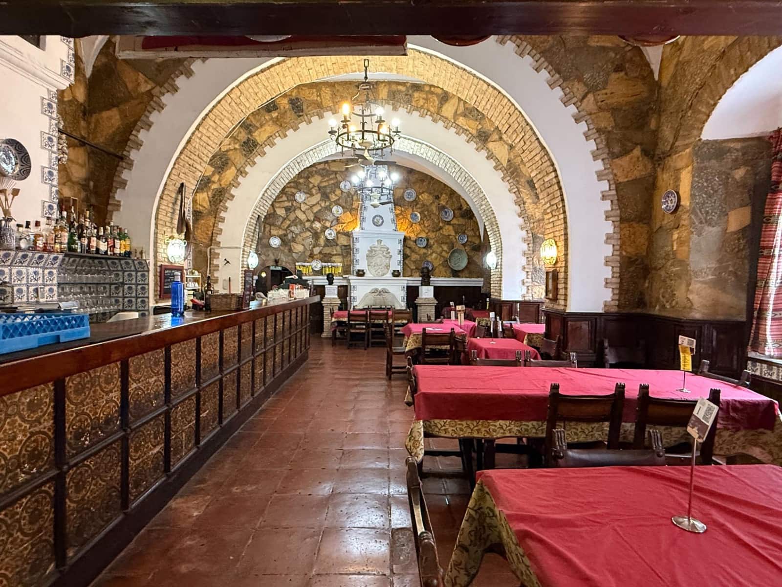 Restaurang/Bar till salu i Fernan Nunez med garage - 1 500 000 € (Ref: 9615616)