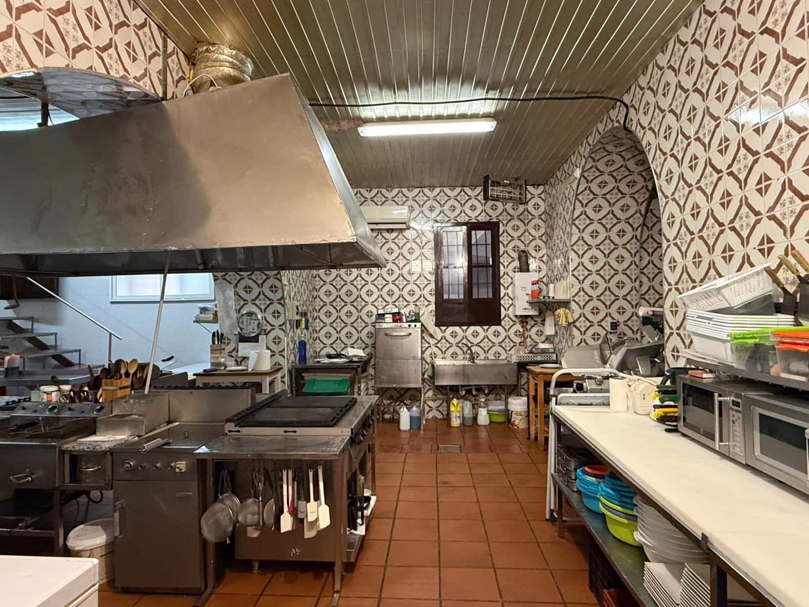 Restaurang/Bar till salu i Fernan Nunez med garage - 1 500 000 € (Ref: 9615616)