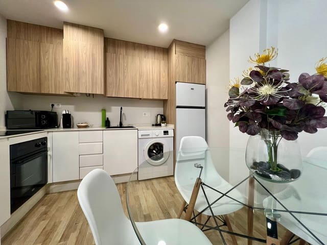 2 makuuhuone Asunto myytävänä paikassa Ciudad Jardín, Córdoba kaupunki - 140 000 € (Ref: 9619362)