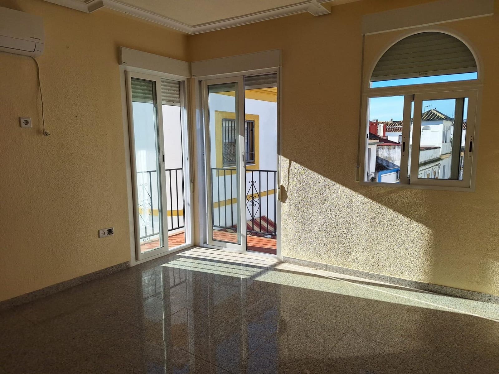 2 sovrum Villa till salu i Cordoba stad - 185 000 € (Ref: 9621810)