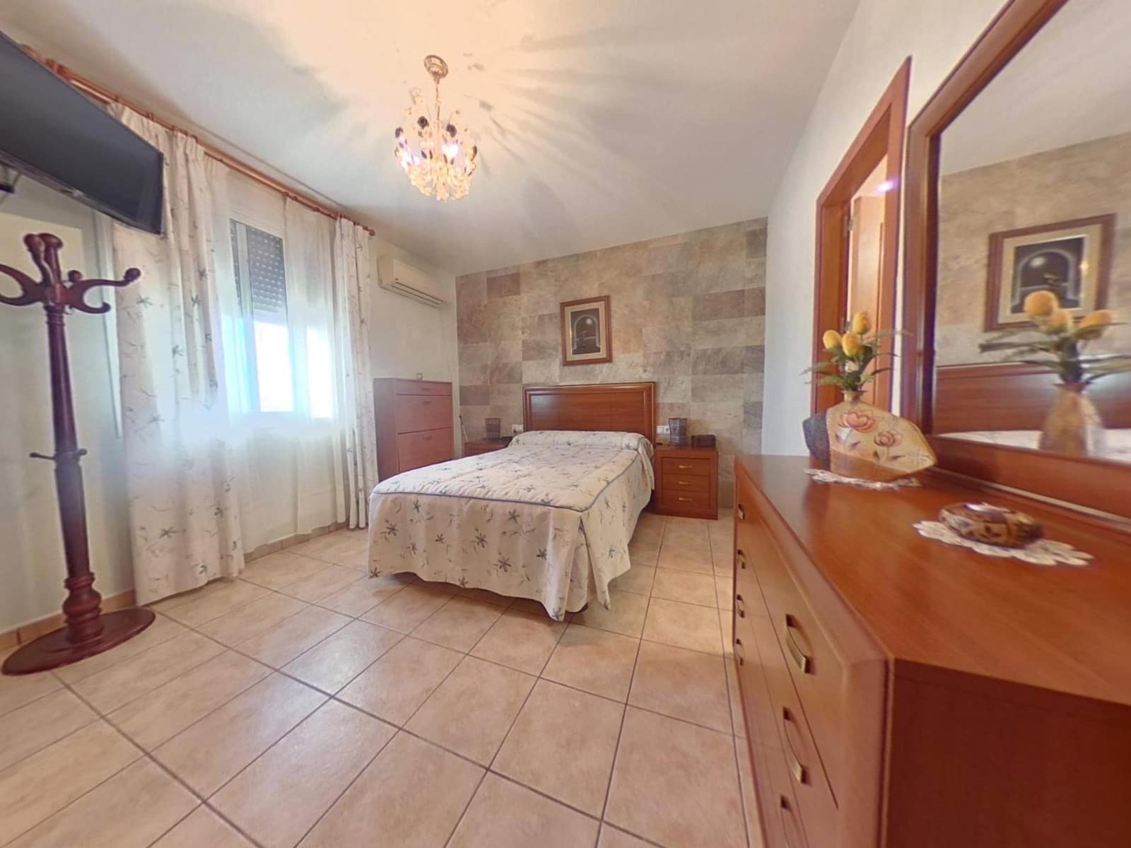 4 soveværelse Finca/Landehus til salg i Almodovar del Rio med swimmingpool garage - € 165.000 (Ref: 9622411)