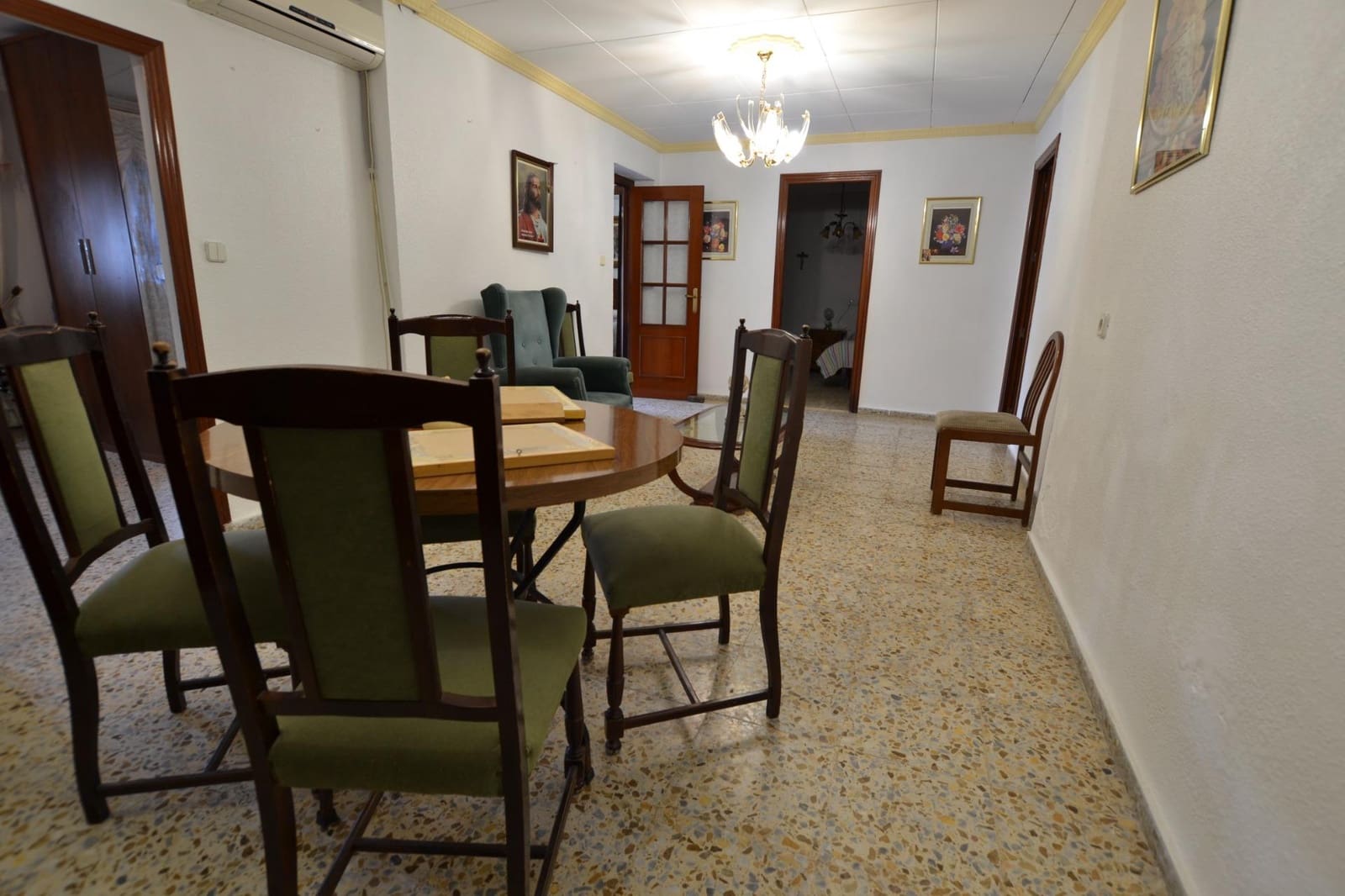 5 sovrum Radhus till salu i Cordoba stad - 190 000 € (Ref: 9625776)