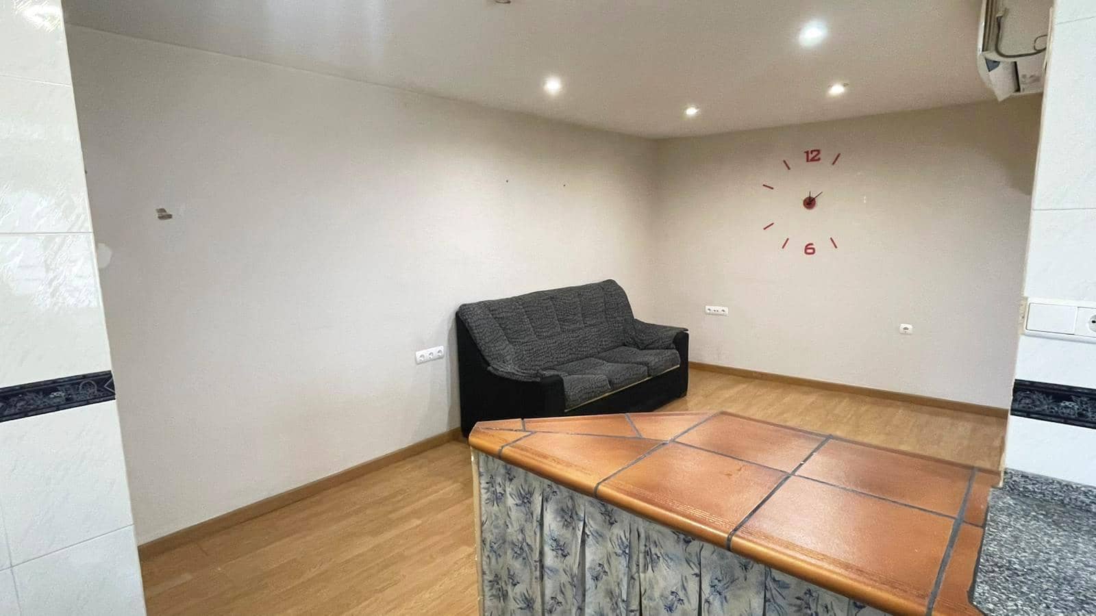 2 bedroom Flat for sale in Cordoba city - € 109,900 (Ref: 9625777)