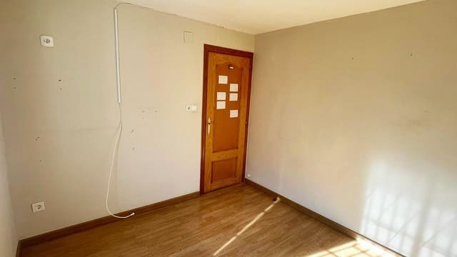 2 bedroom Flat for sale in Santa Rosa, Córdoba city - € 109,900 (Ref: 9625777)