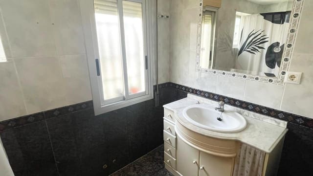 2 bedroom Flat for sale in Santa Rosa, Córdoba city - € 109,900 (Ref: 9625777)