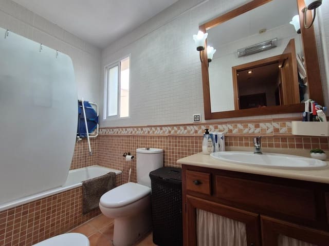 3 makuuhuone Huvila myytävänä paikassa Guadalcázar mukana uima-altaan - 125 000 € (Ref: 9634396)